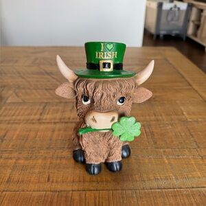 St Patrick’s Day Highland Cow Four Leaf Clover "I Love Irish" Figurine